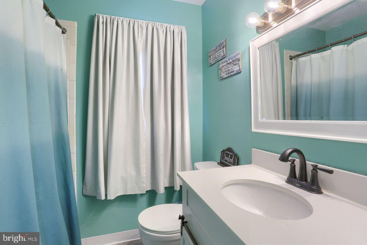 1228 Lampeter Road Lancaster, PA 17602 - Photo 9 of 21 Gallery Image 9