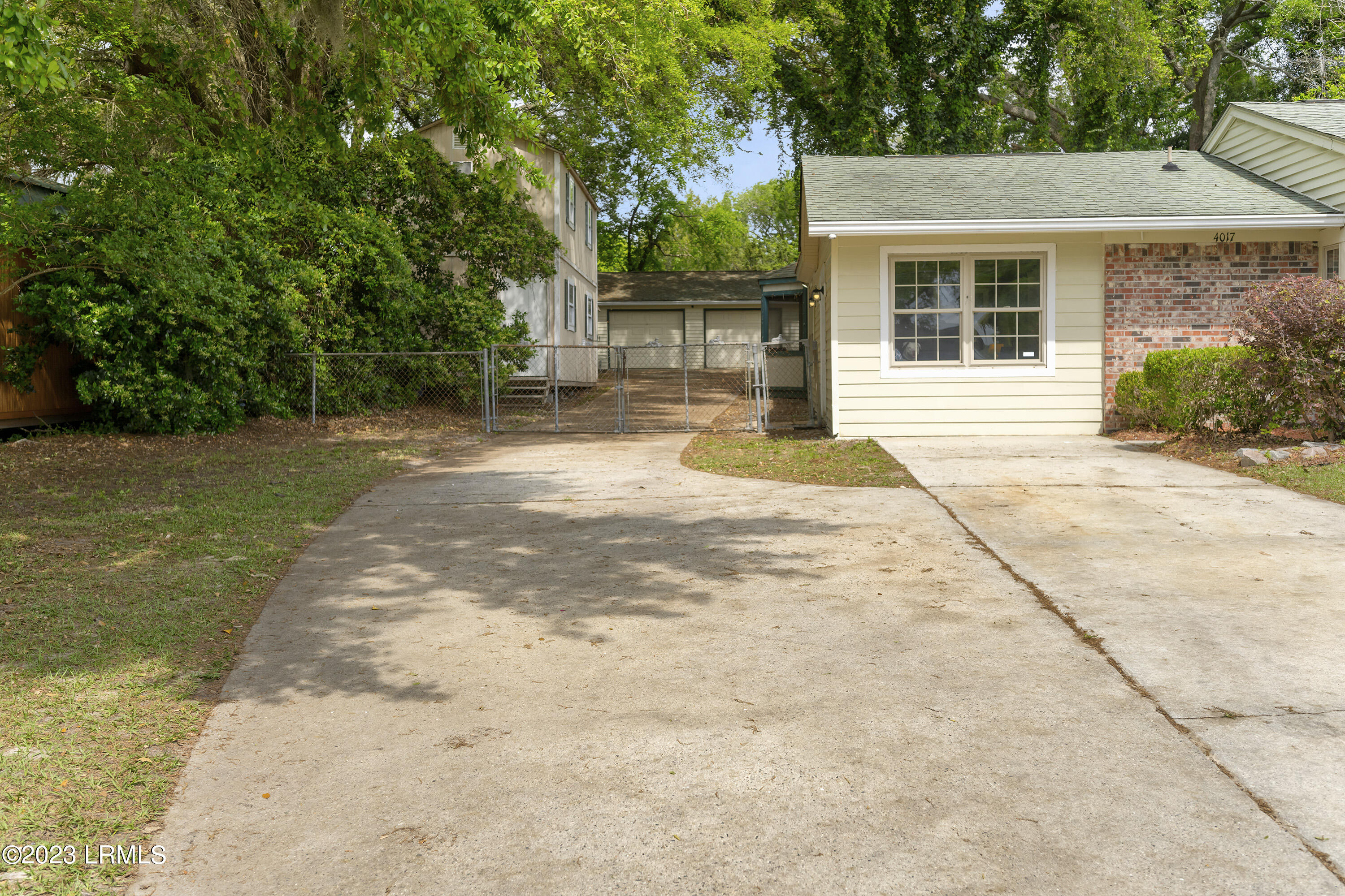 4017 Shell Point Road Beaufort, SC 29906 - Photo 3 of 47 4017 Shell Point_03