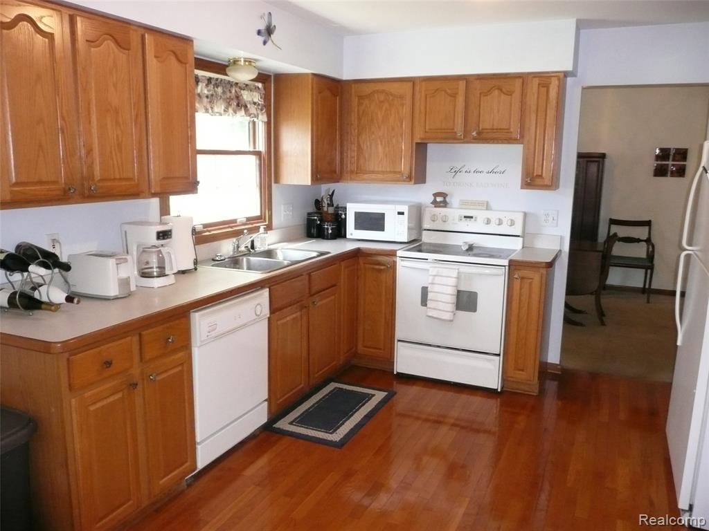 2388 Ava Howell, MI 48843 - Photo 12 of 31