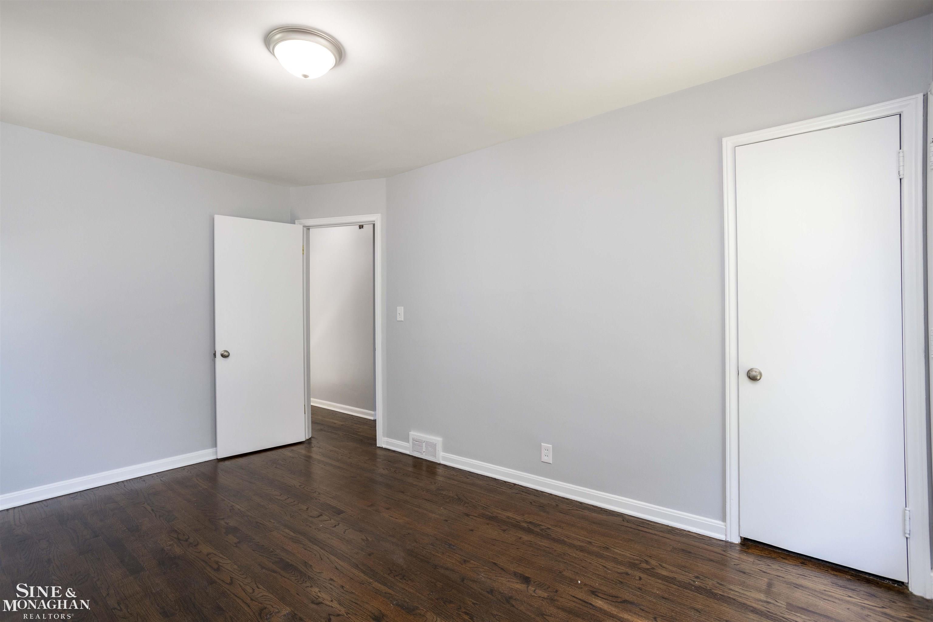 377 Ridgemont Road Grosse Pointe Farms, MI 48236 - Photo 13 of 36