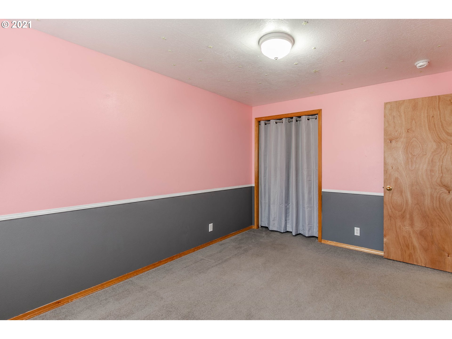 4049 Virginia Avenue Springfield, OR 97478 - Photo 22 of 32 a view of an empty room