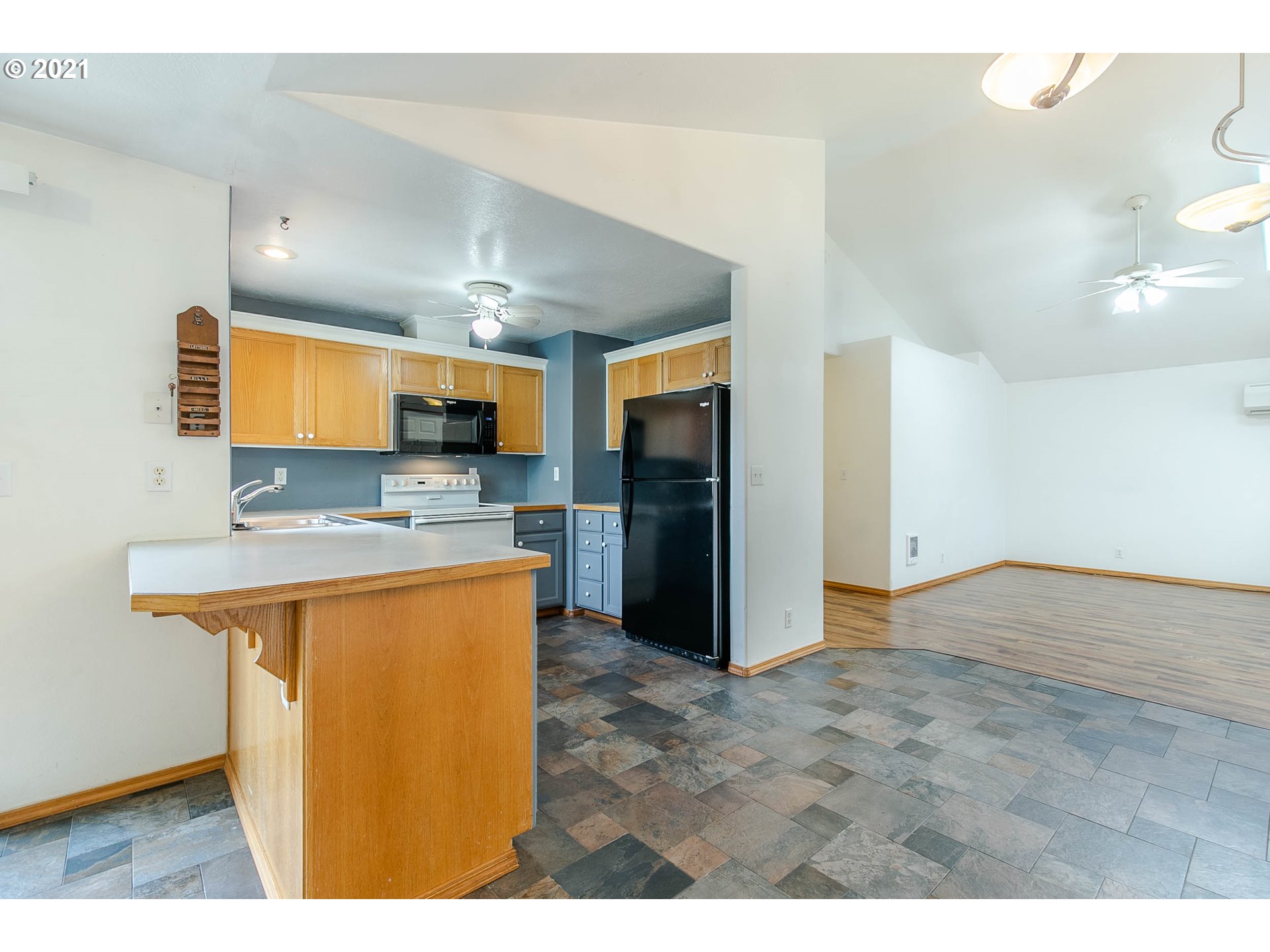 4049 Virginia Avenue Springfield, OR 97478 - Photo 9 of 32 a view of a kitchen with a sink