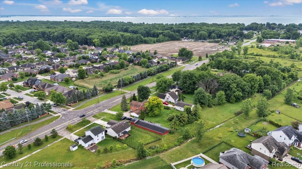 53611 County Line Road New Baltimore, MI 48047 - Photo 10 of 29 Gallery Image 10