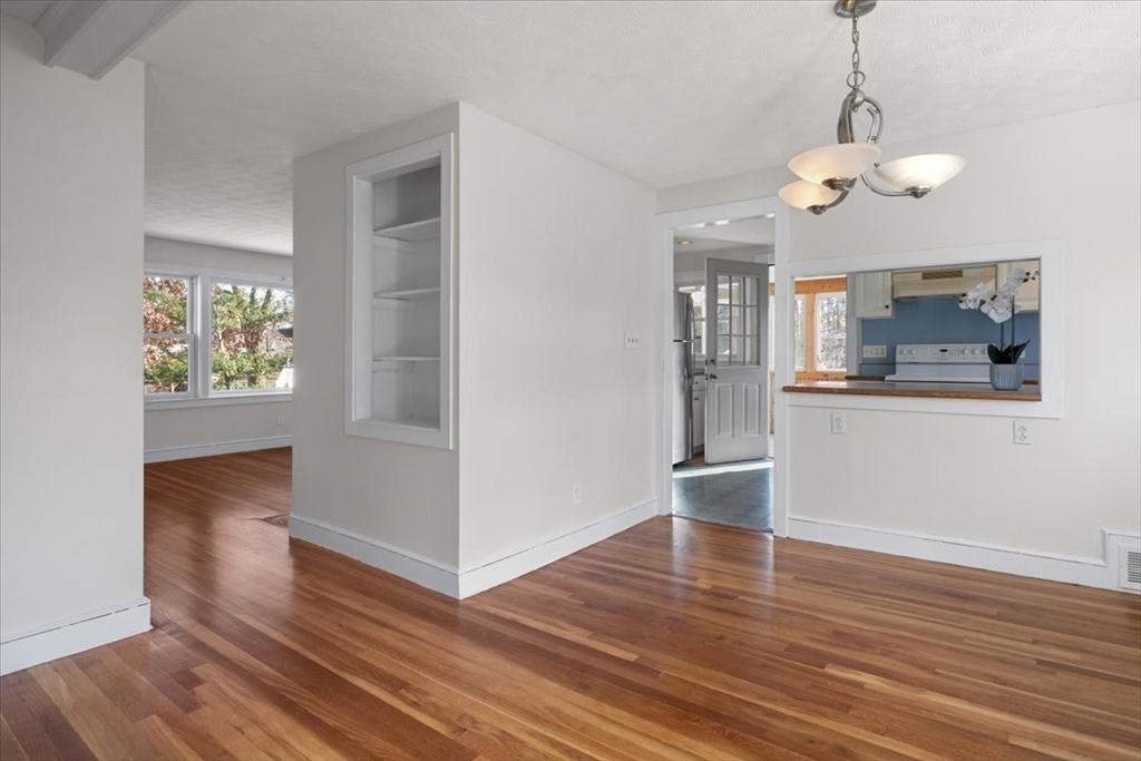 75 Bruce Road Walpole, MA 02081 - Photo 11 of 20