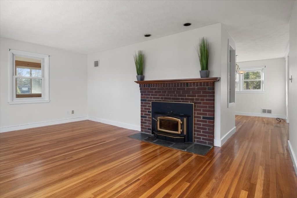 75 Bruce Road Walpole, MA 02081 - Photo 13 of 20