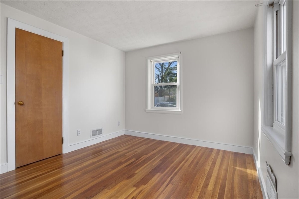 75 Bruce Road Walpole, MA 02081 - Photo 17 of 20