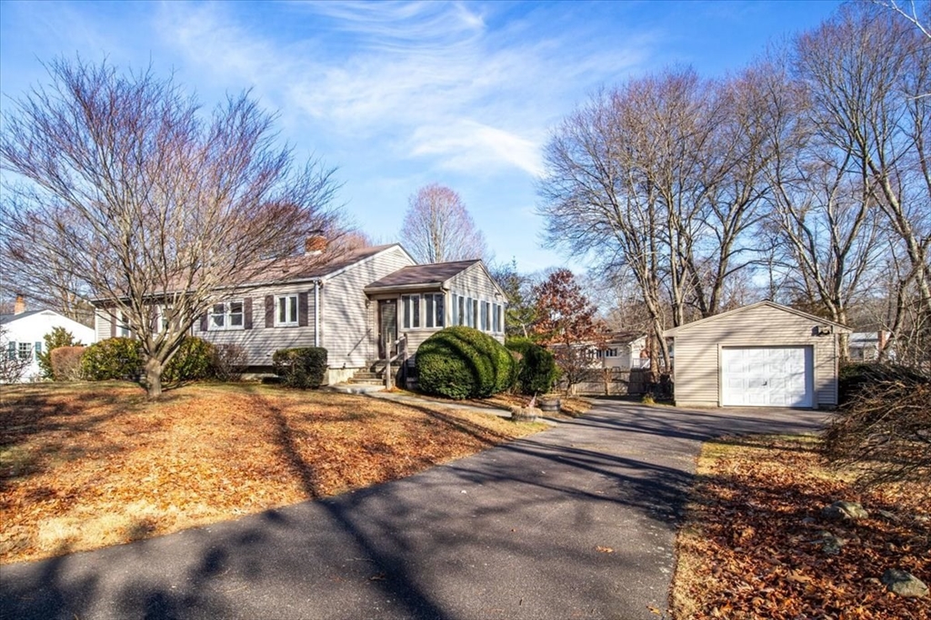 75 Bruce Road Walpole, MA 02081 - Photo 2 of 20