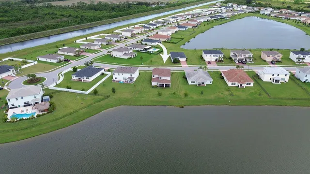 $599,000 | 7609 Northwest Archerfield Drive, Port St. Lucie, FL 34987