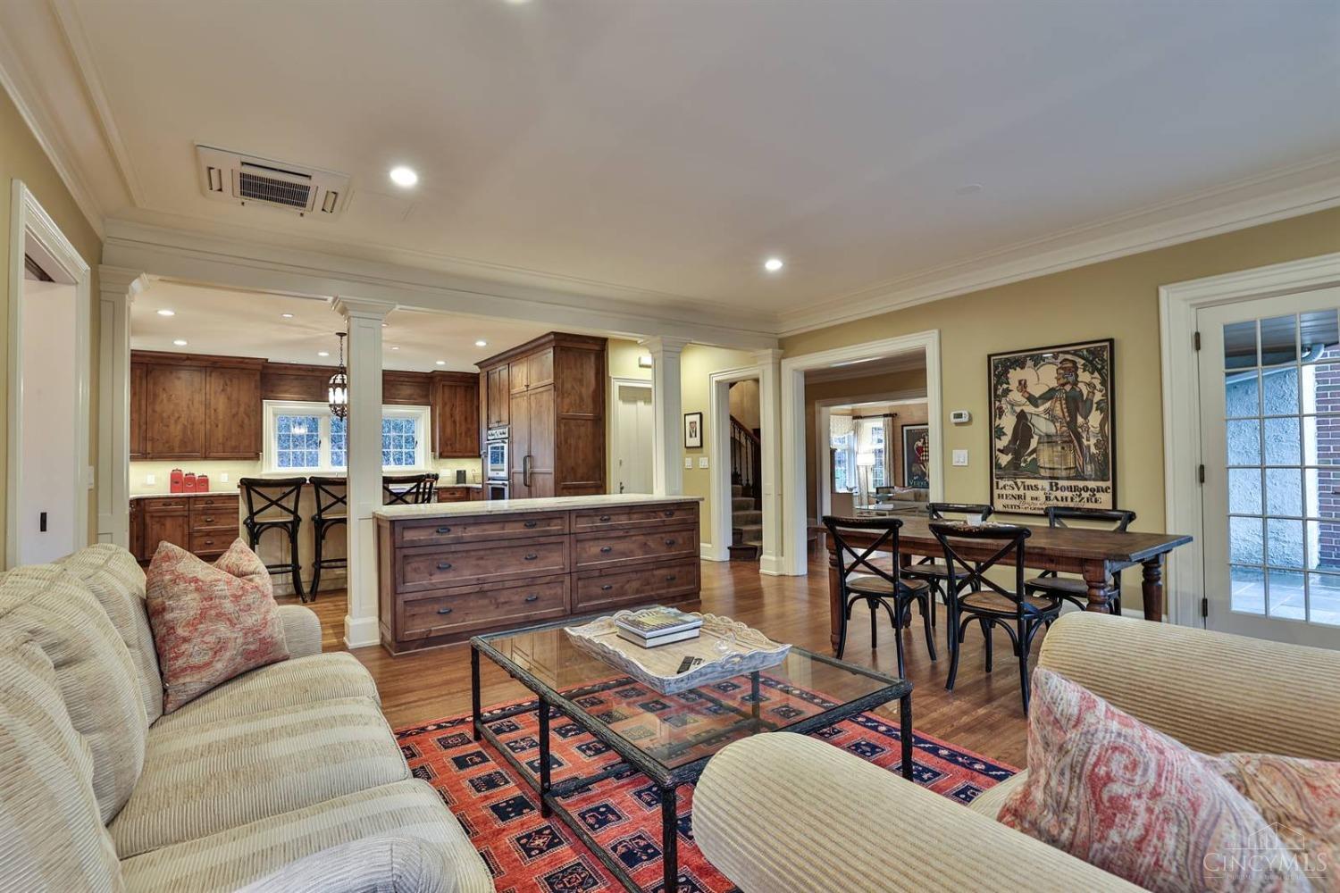 1221 Edwards Road Cincinnati, OH 45208 - Photo 10 of 85 Gallery Image 10