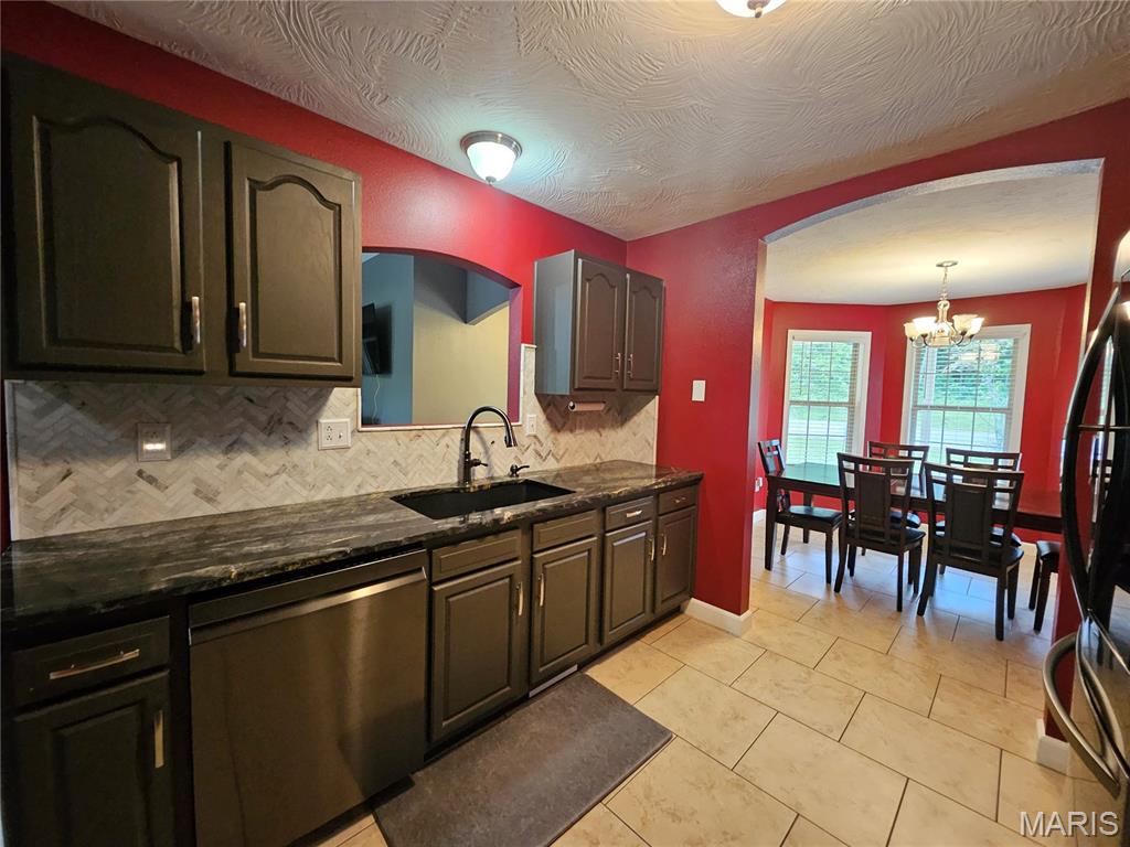15630 Top Drive St. Robert, MO 65584 - Photo 8 of 37