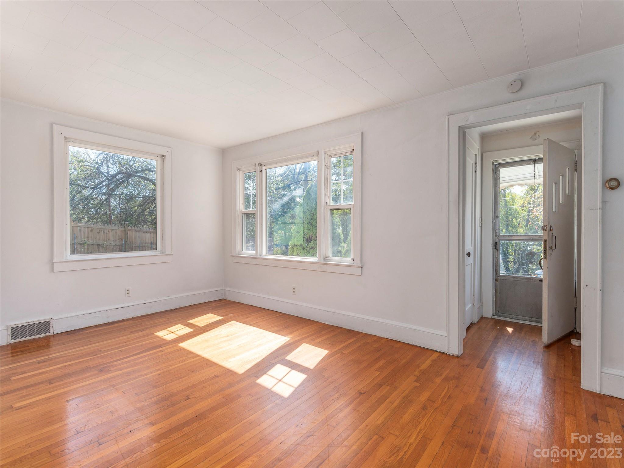 487 Emma Road Asheville, NC 28806 - Photo 3 of 13 Gallery Image 3