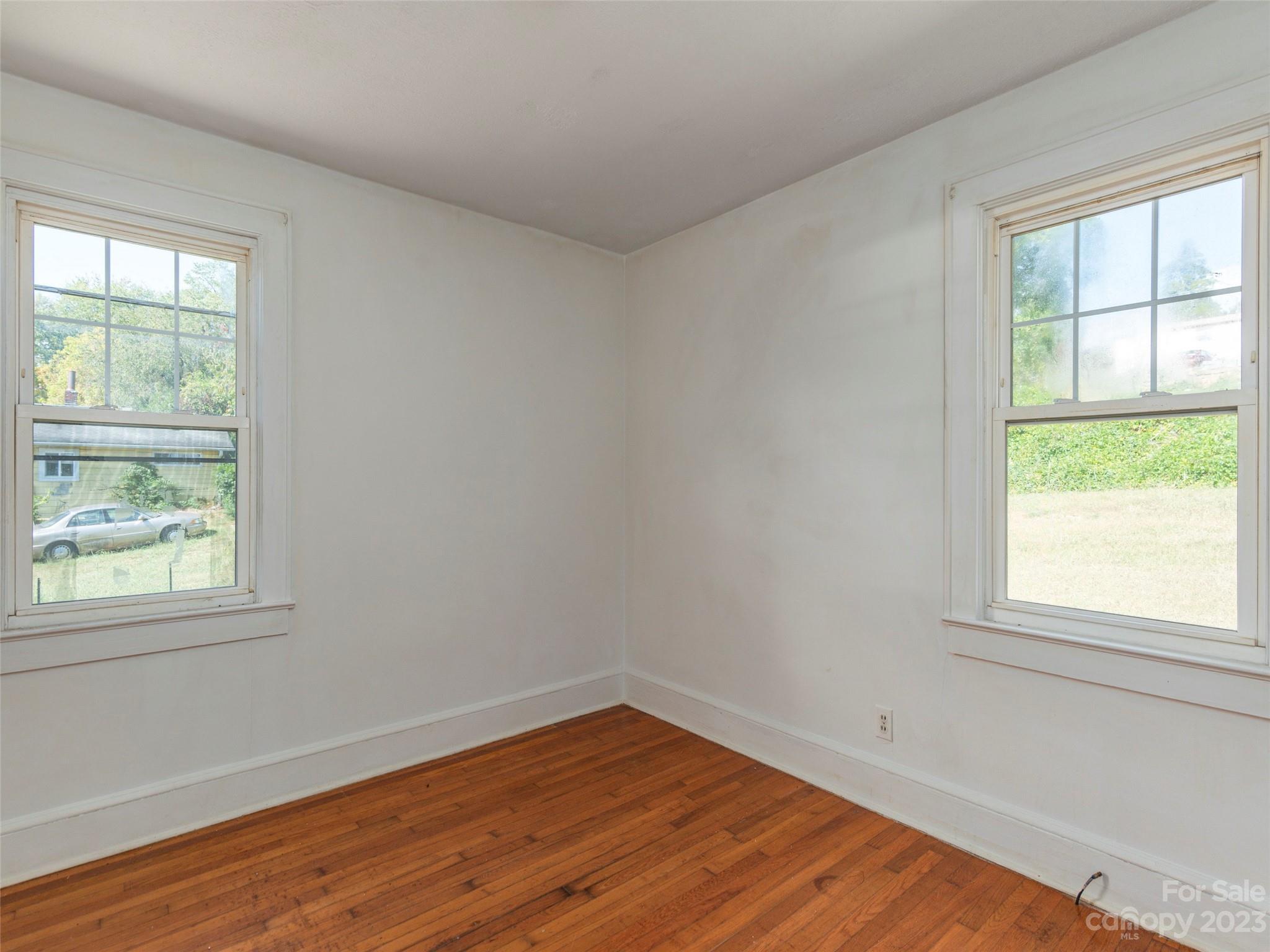 487 Emma Road Asheville, NC 28806 - Photo 7 of 13 Gallery Image 7