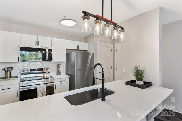 $210,000 | 1620 Arlyn Circle, Unit E, Charlotte, NC 28213