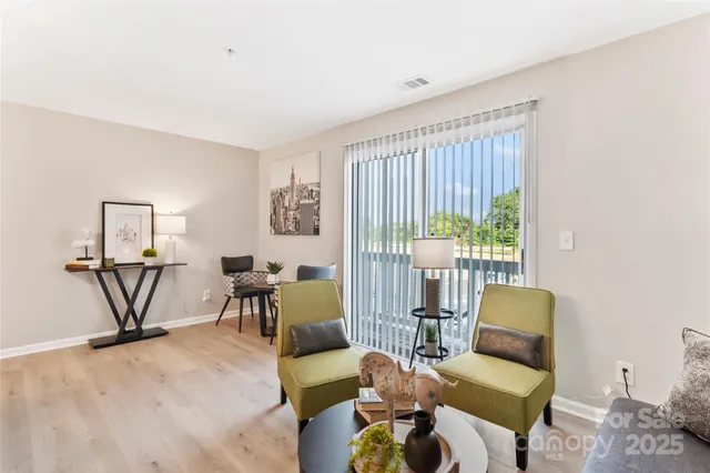 $210,000 | 1620 Arlyn Circle, Unit E, Charlotte, NC 28213