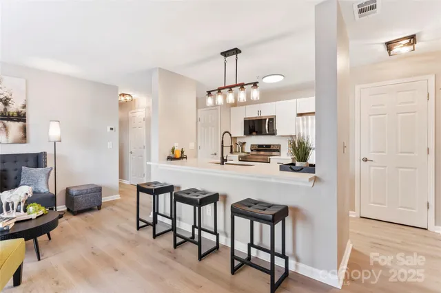 $210,000 | 1620 Arlyn Circle, Unit E, Charlotte, NC 28213