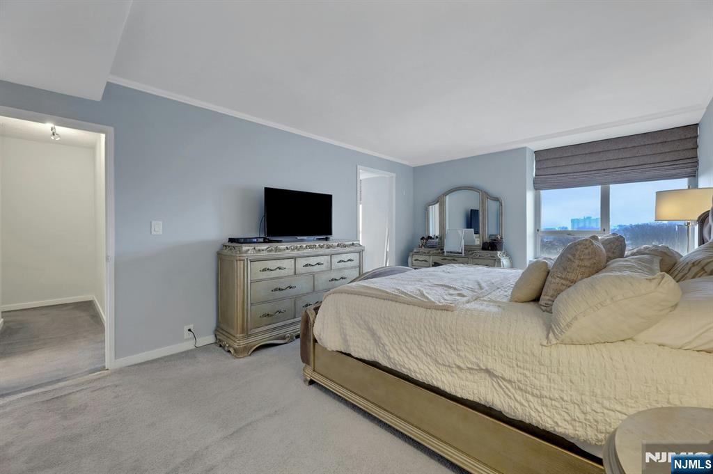 3 Horizon Road, Unit 1002 Fort Lee, NJ 07024 - Photo 37 of 50