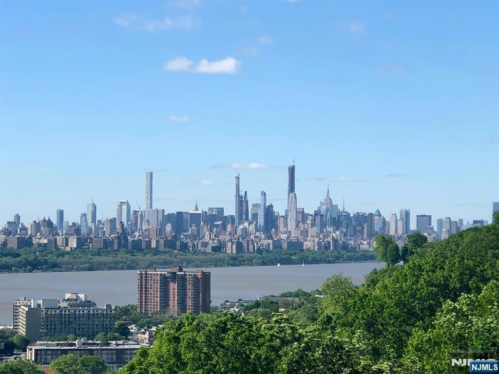 3 Horizon Road, Unit 1002 Fort Lee, NJ 07024 - Photo 5 of 50