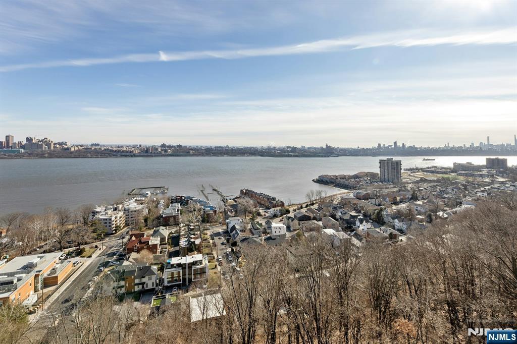 3 Horizon Road, Unit 1002 Fort Lee, NJ 07024 - Photo 9 of 50