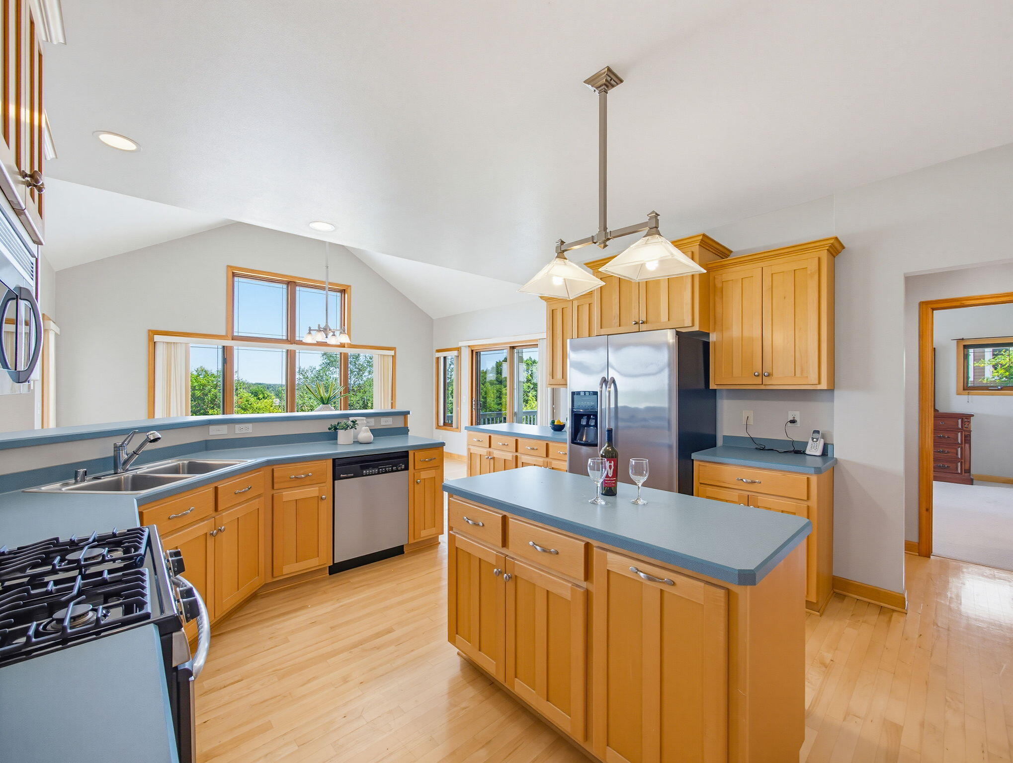 W225N3524 Wethersfield Road Pewaukee, WI 53072 - Photo 11 of 47 12-web-or-mls-w225n3524-wethersfield-rd