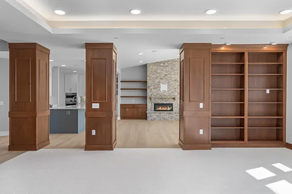 $2,000,000 | 1 Hill Farm Court, Unit 306, North Oaks, MN 55127