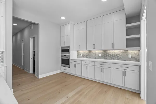 $2,000,000 | 1 Hill Farm Court, Unit 306, North Oaks, MN 55127