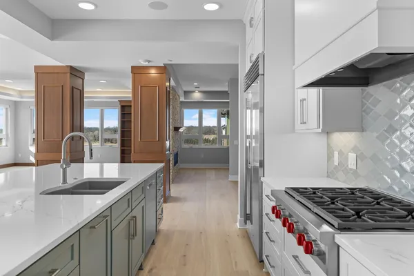 $2,000,000 | 1 Hill Farm Court, Unit 306, North Oaks, MN 55127