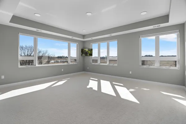 $2,000,000 | 1 Hill Farm Court, Unit 306, North Oaks, MN 55127