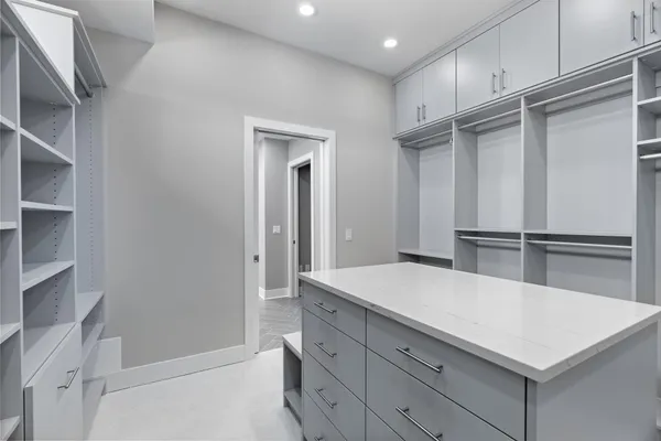 $2,000,000 | 1 Hill Farm Court, Unit 306, North Oaks, MN 55127