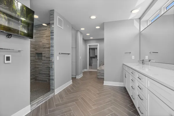 $2,000,000 | 1 Hill Farm Court, Unit 306, North Oaks, MN 55127
