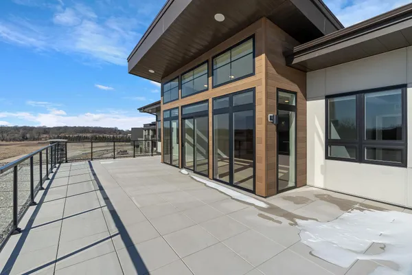 $2,000,000 | 1 Hill Farm Court, Unit 306, North Oaks, MN 55127