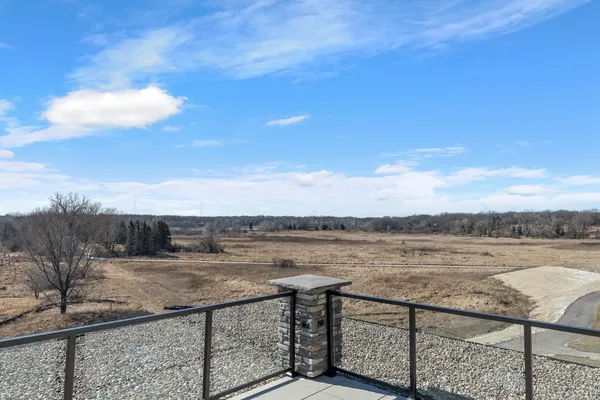 $2,000,000 | 1 Hill Farm Court, Unit 306, North Oaks, MN 55127