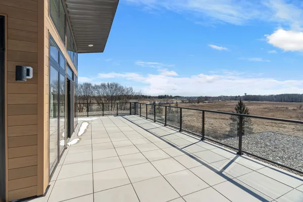 $2,000,000 | 1 Hill Farm Court, Unit 306, North Oaks, MN 55127