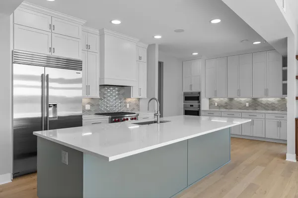 $2,000,000 | 1 Hill Farm Court, Unit 306, North Oaks, MN 55127