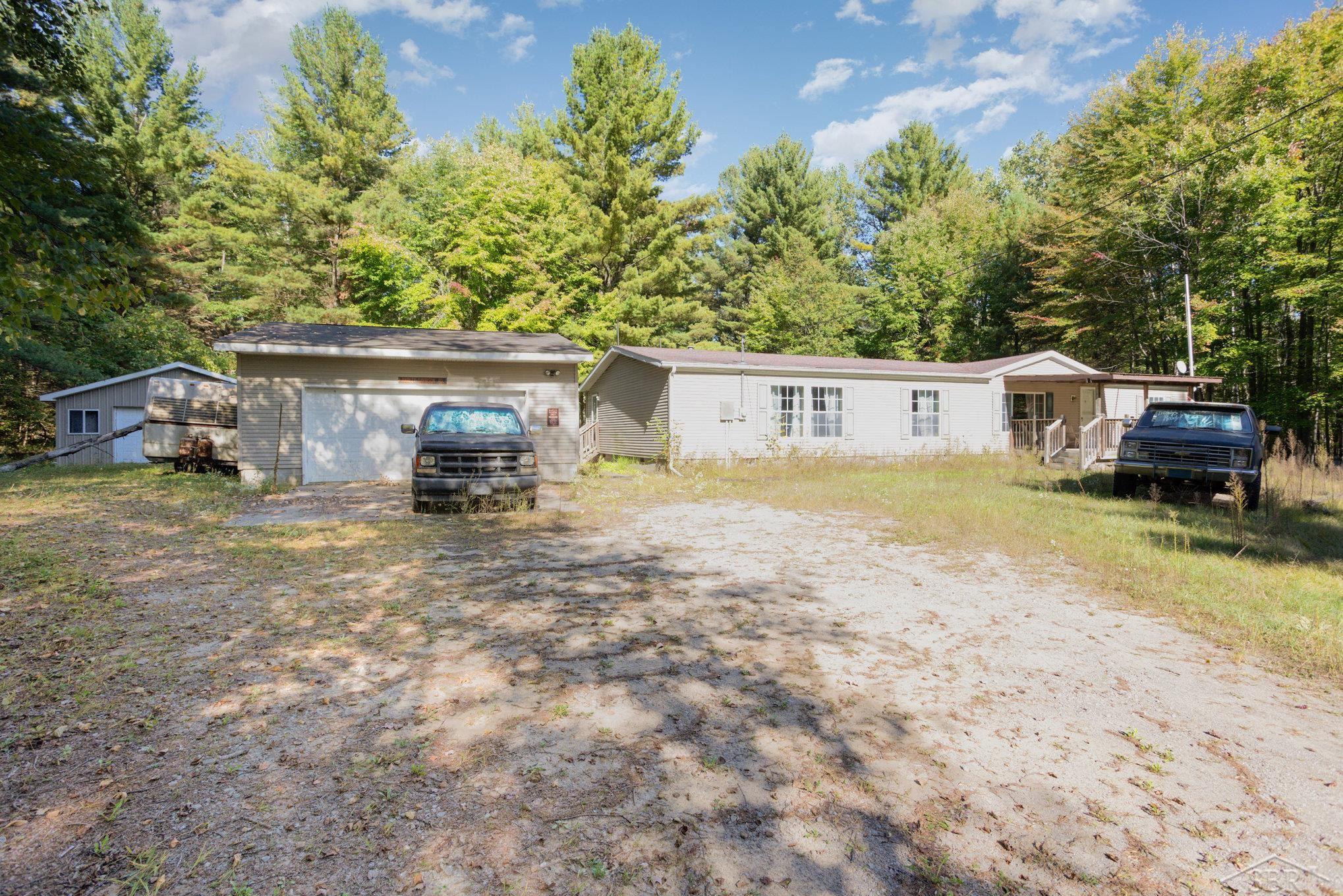 2094 Grim Road Bentley, MI 48613 - Photo 2 of 31