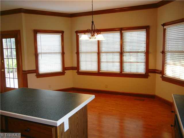 2630 Burke Farm Road Clemmons, NC 27012 - Photo 7 of 16 Breakfast.