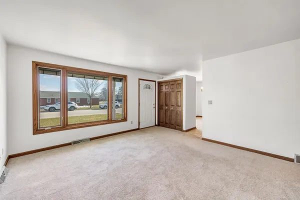 $299,900 | 1559 Langlade Avenue, Green Bay, WI 54304