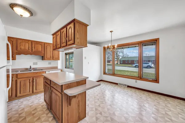 $299,900 | 1559 Langlade Avenue, Green Bay, WI 54304