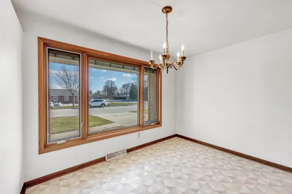 $299,900 | 1559 Langlade Avenue, Green Bay, WI 54304