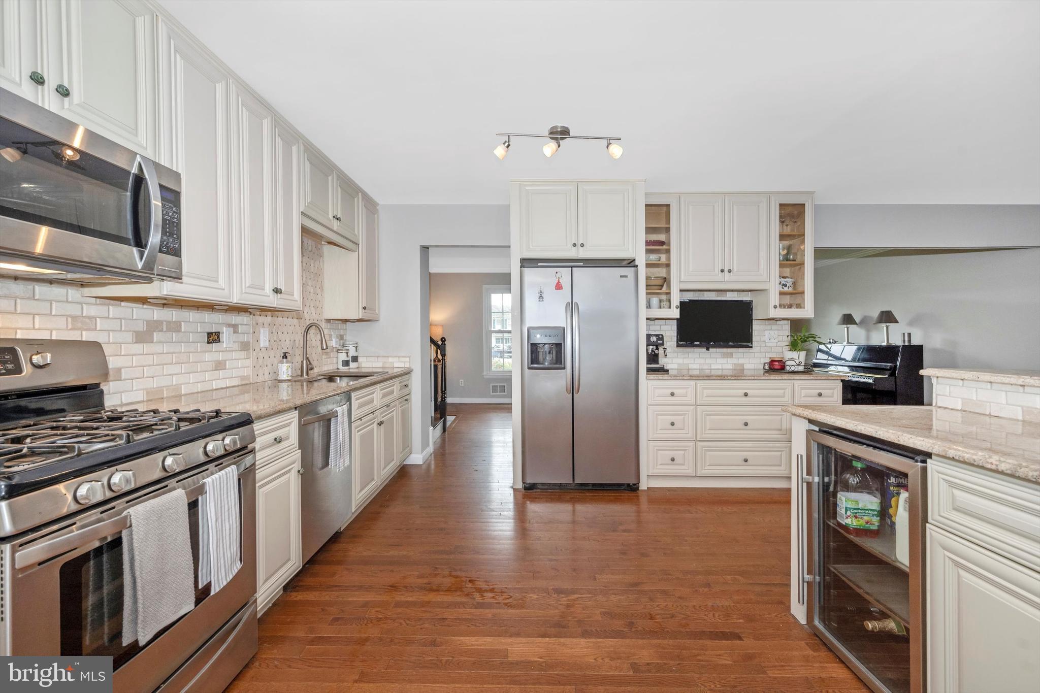 20009 Westerly Avenue Poolesville, MD 20837 - Photo 13 of 58 Gallery Image 13