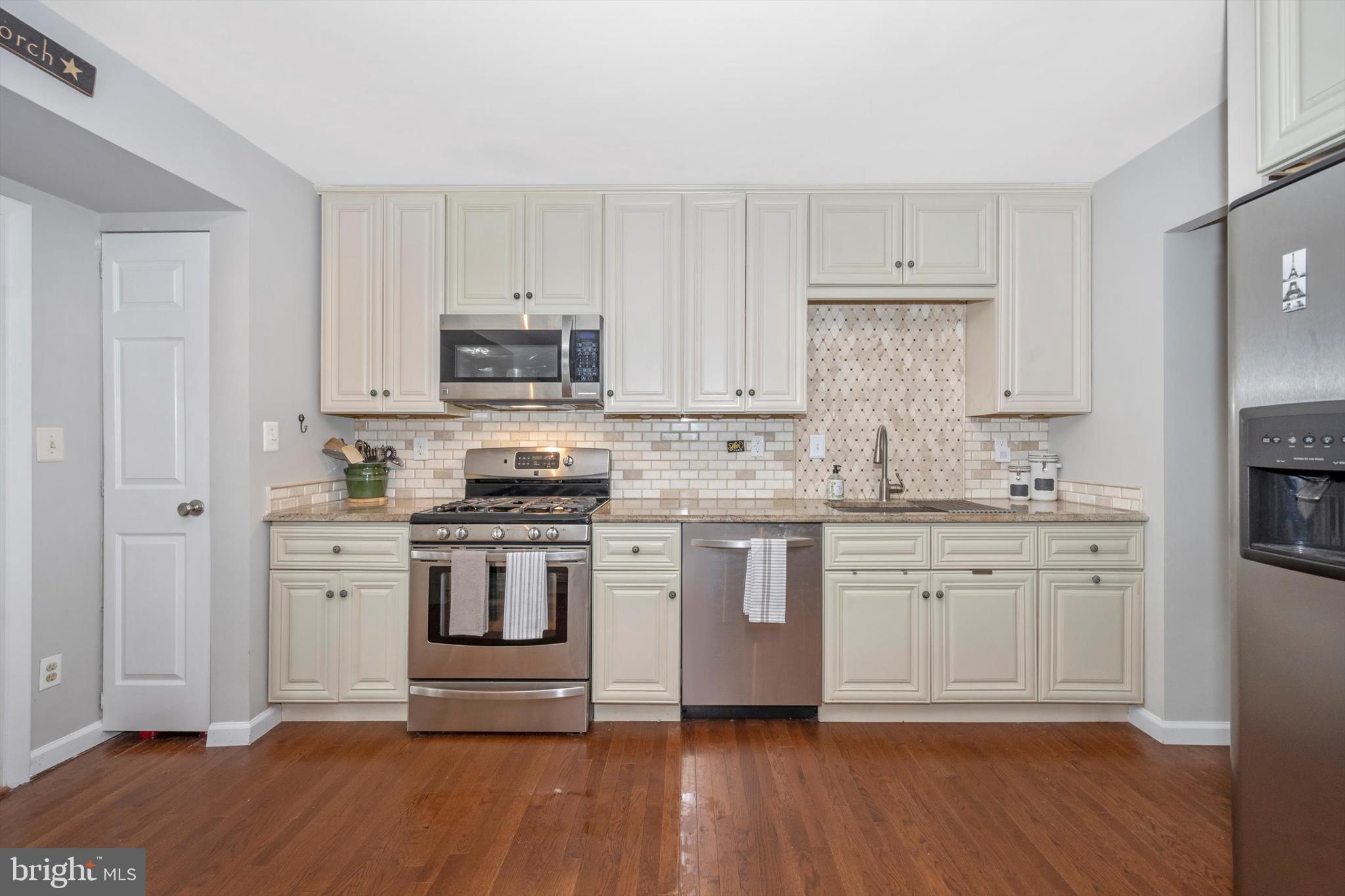 20009 Westerly Avenue Poolesville, MD 20837 - Photo 19 of 58 Gallery Image 19