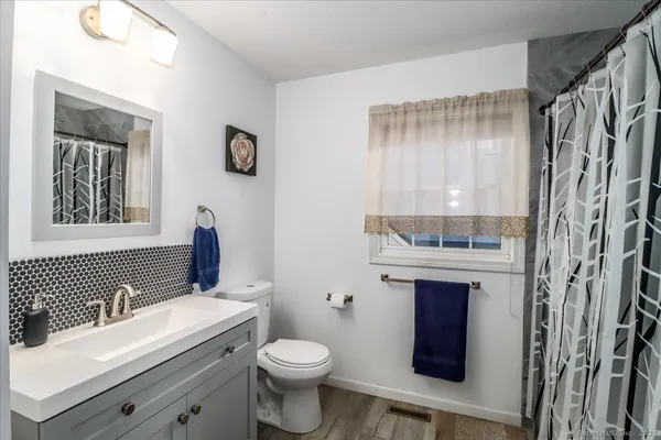 $599,900 | 17 Olde Village Circle, Unit 17, Wallingford, CT 06492