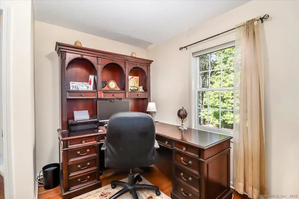 $599,900 | 17 Olde Village Circle, Unit 17, Wallingford, CT 06492