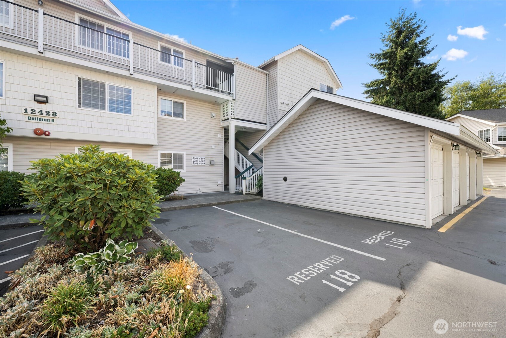 12423 4th Avenue West, Unit 6303 Everett, WA 98204 - Photo 1 of 26