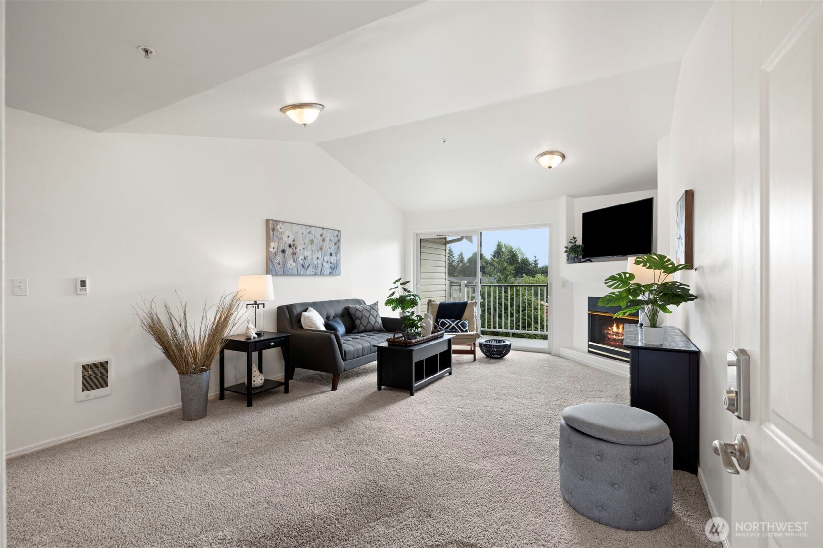 12423 4th Avenue West, Unit 6303 Everett, WA 98204 - Photo 4 of 26