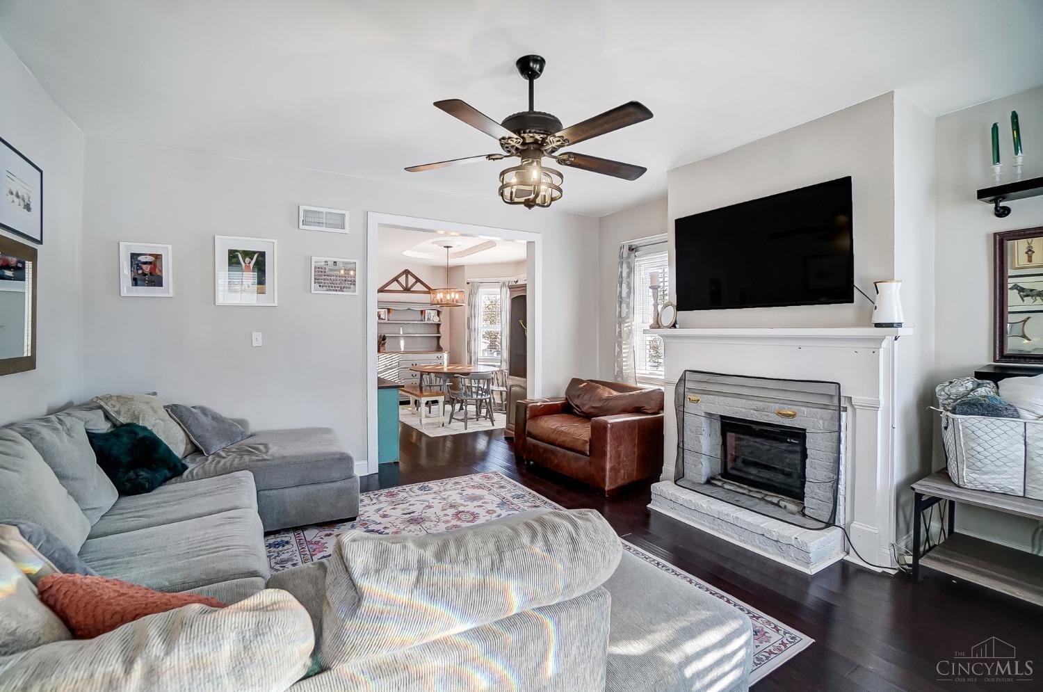 2102 Sutton Road Cincinnati, OH 45230 - Photo 6 of 35 Gallery Image 6