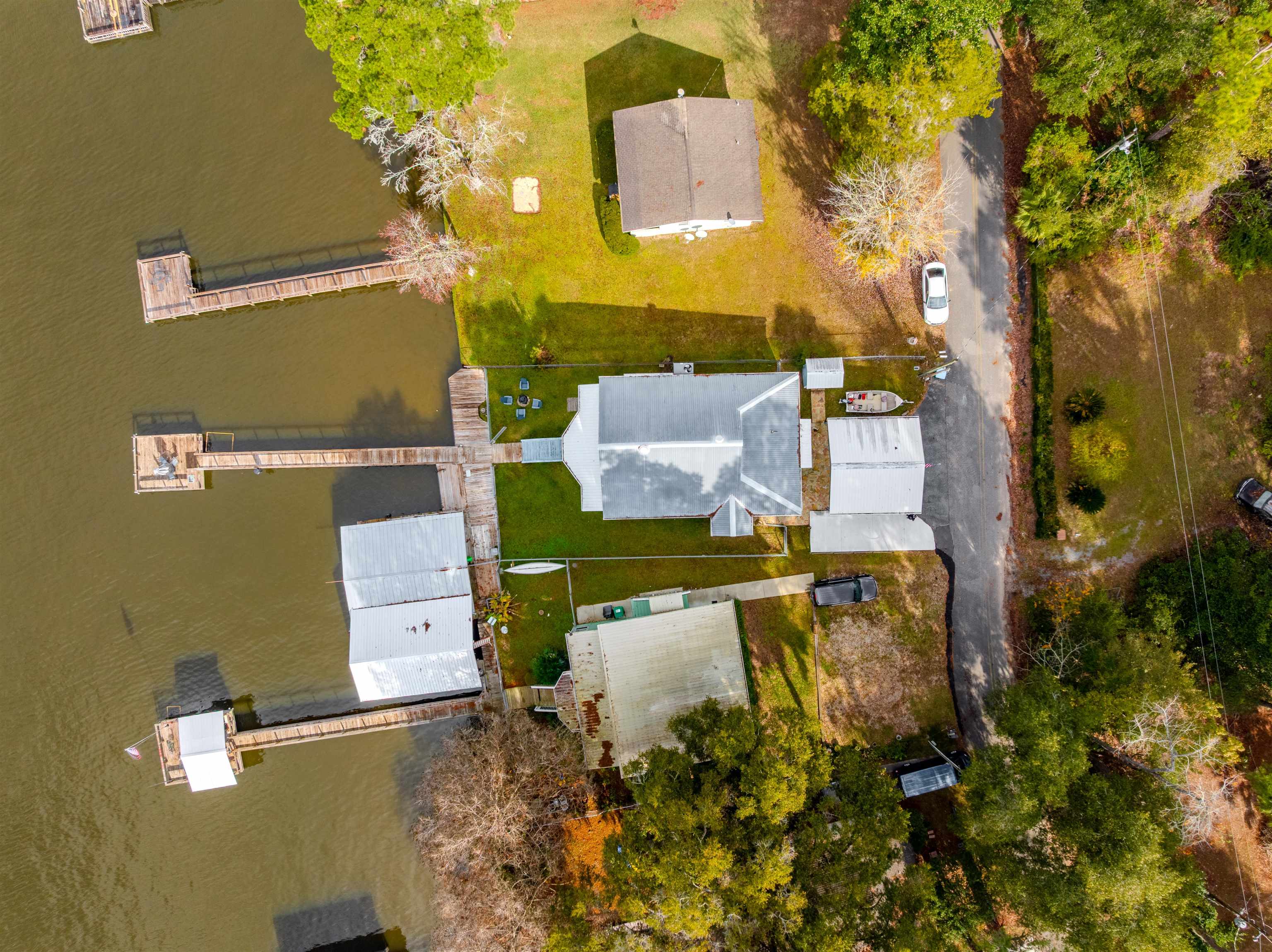 1097 Drake Acres Road Quincy, FL 32351 - Photo 2 of 30