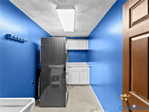 $759,900 | 425 Starview Lane, Gum Spring, VA 23065