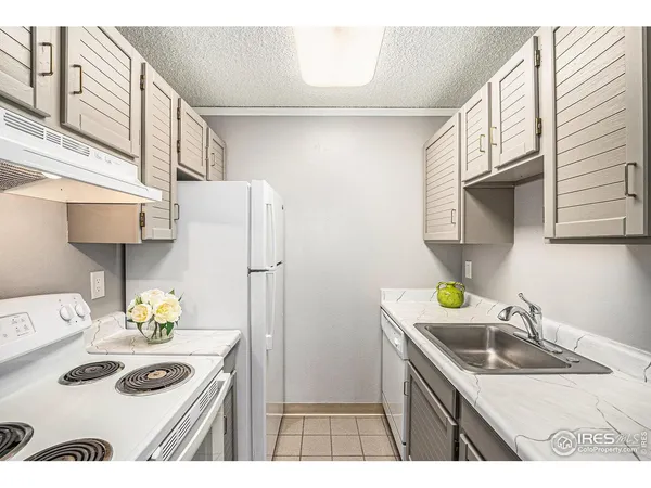 $288,000 | 3150 Iris Avenue, Unit 305, Boulder, CO 80301
