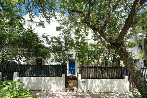 $998,000 | 3021 Virginia Street, Unit 11, Miami, FL 33133