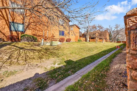 a view of back yard of the house